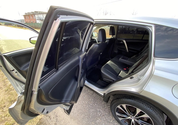 Toyota RAV4 cena 50890 przebieg: 225543, rok produkcji 2014 z Boguchwała małe 781